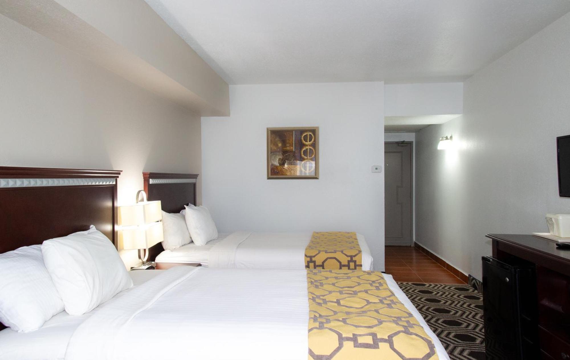 Baymont By Wyndham Delavan Near Lake Geneva Esterno foto