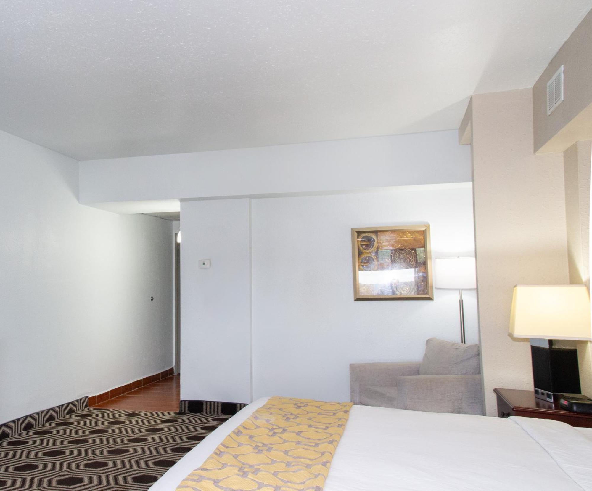 Baymont By Wyndham Delavan Near Lake Geneva Esterno foto